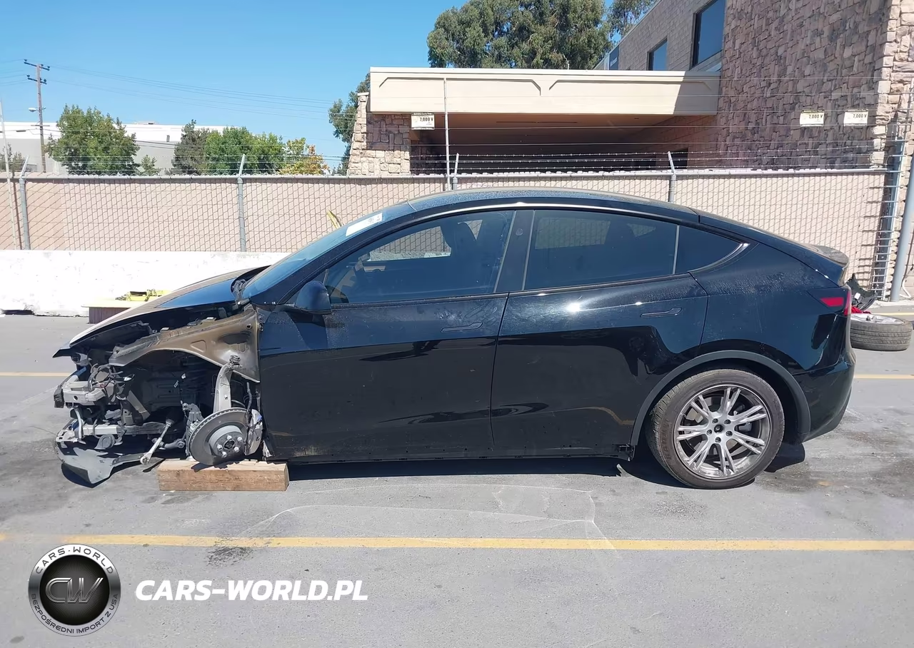 2023 Tesla Model Y Awd-Long Range Dual Motor All-Wheel Drive VIN:7SAYGDEE8PF919589 - 15