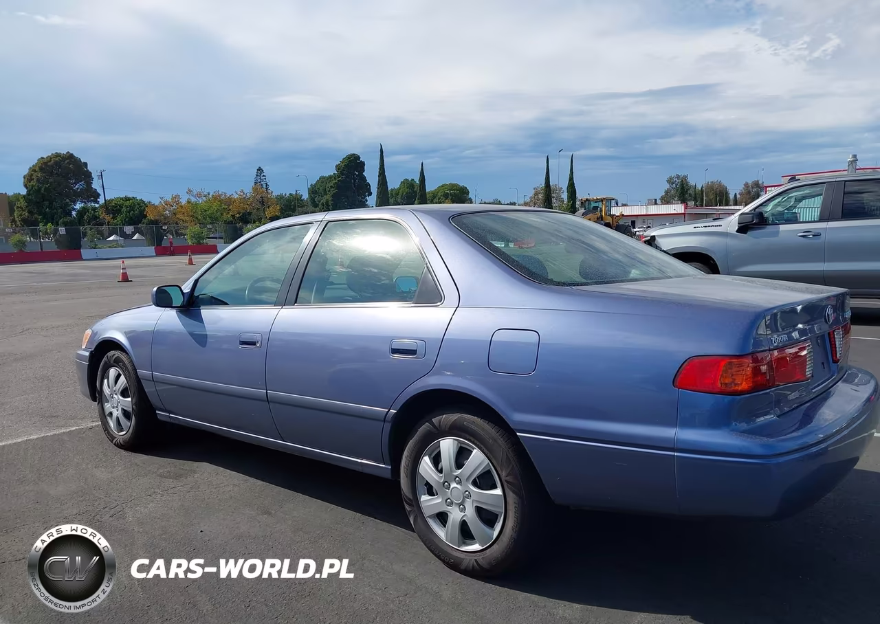2000 Toyota Camry Le VIN:JT2BG22KXY0527076 - 14
