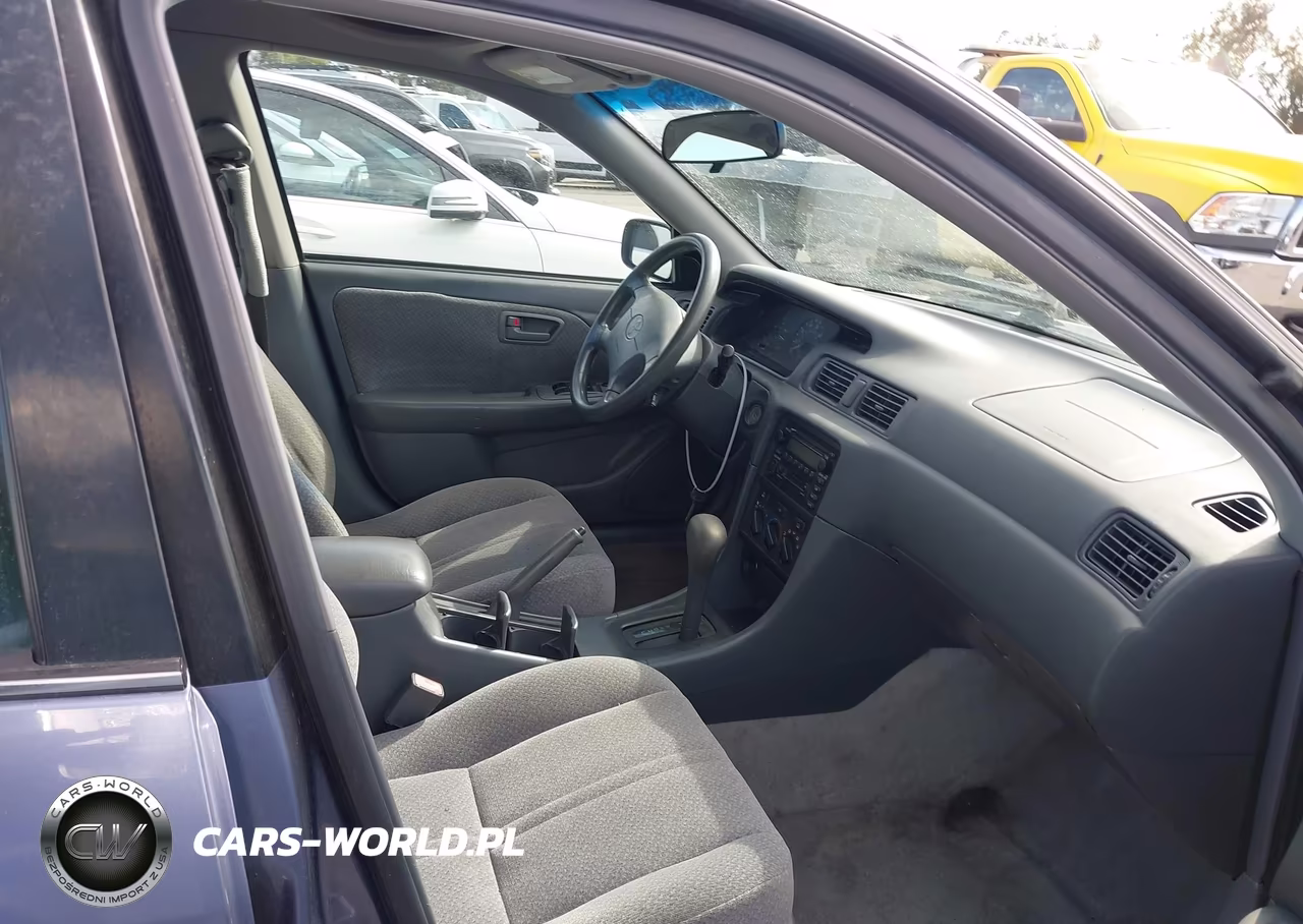 2000 Toyota Camry Le VIN:JT2BG22KXY0527076 - 5