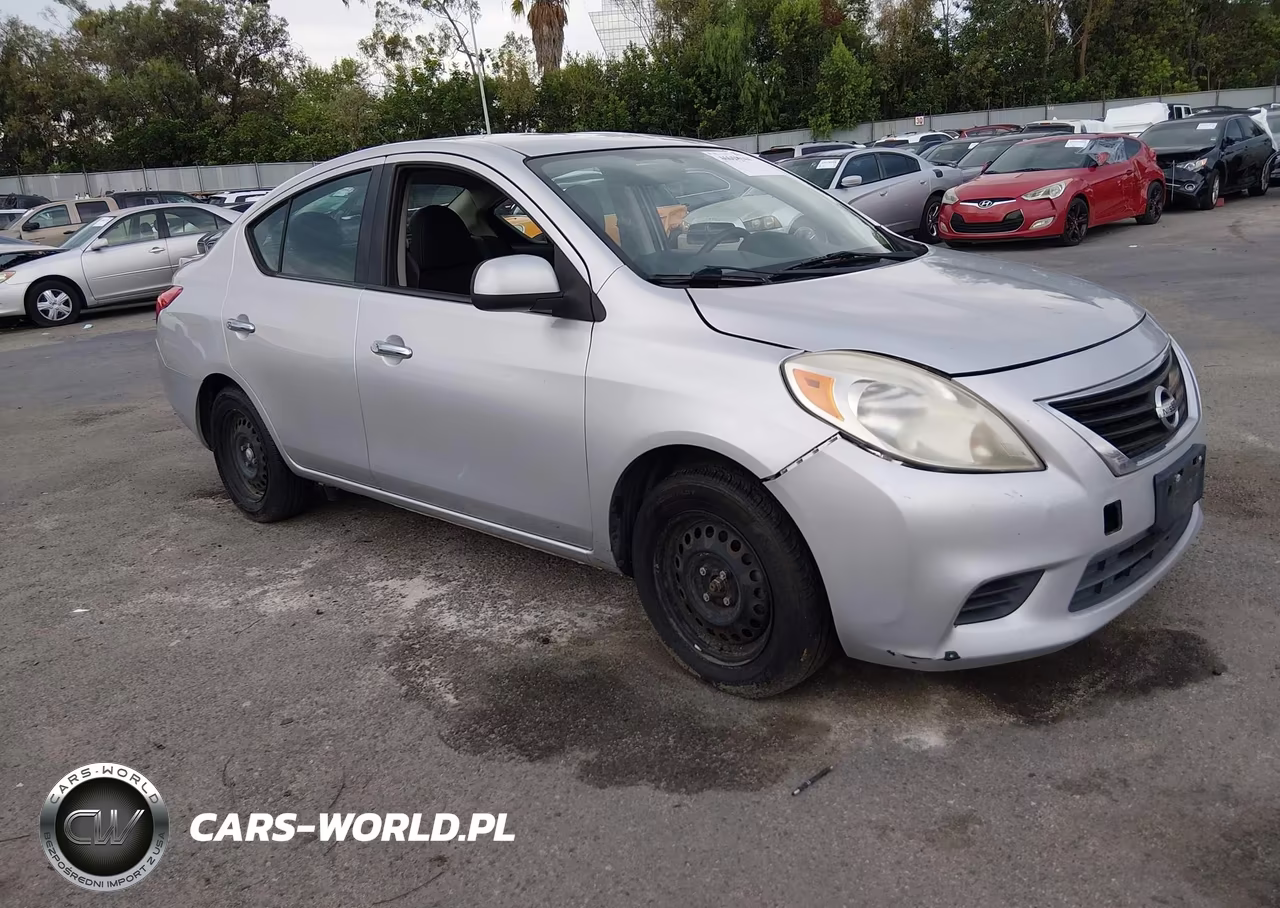 2014 Nissan Versa 1.6 Sv – zdjęcie 1 z 11