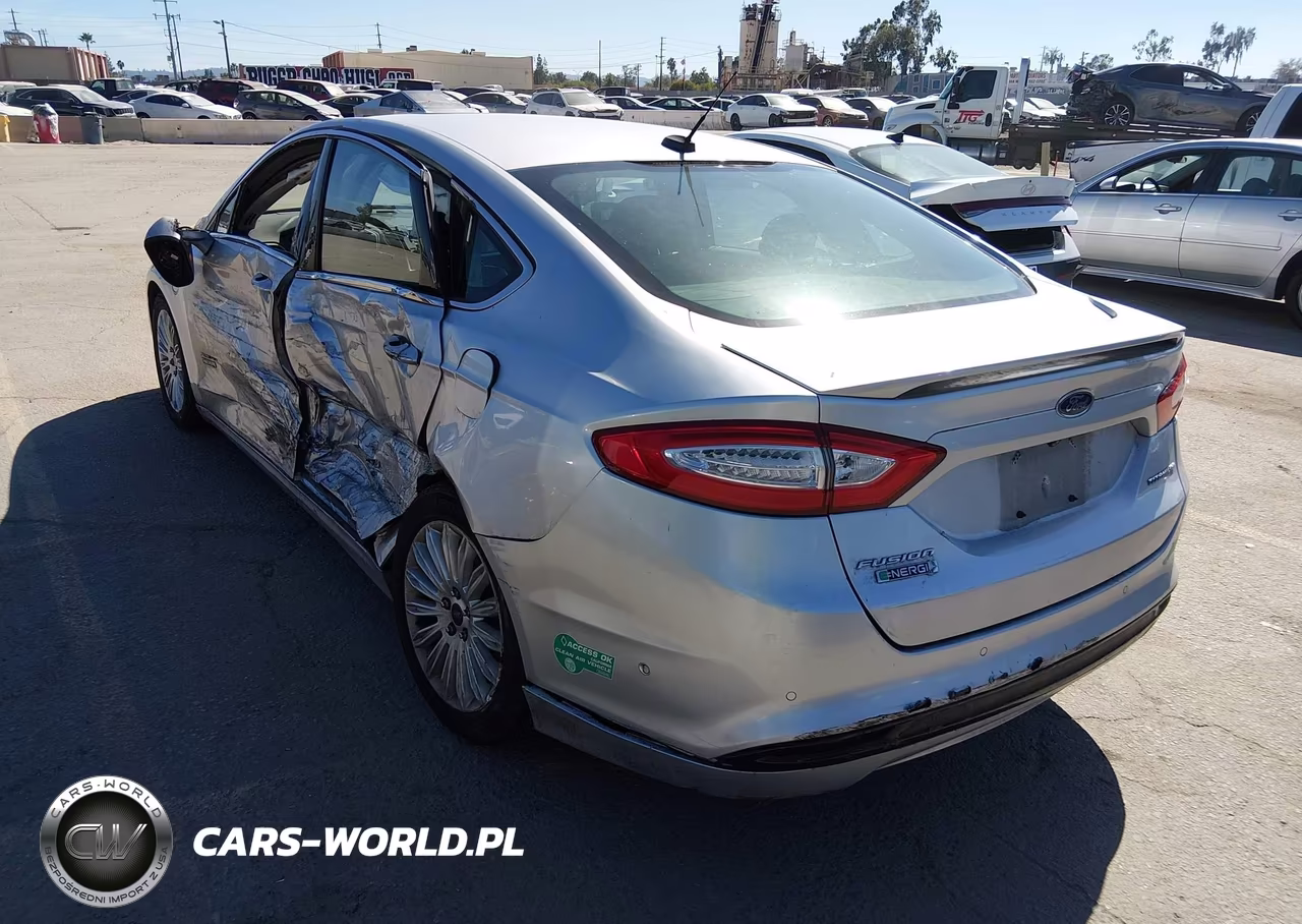 2014 Ford Fusion Energi Titanium VIN:3FA6P0SU8ER316586 - 3