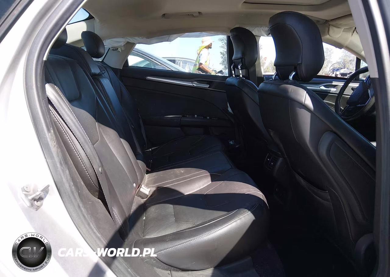 2014 Ford Fusion Energi Titanium VIN:3FA6P0SU8ER316586 - 8