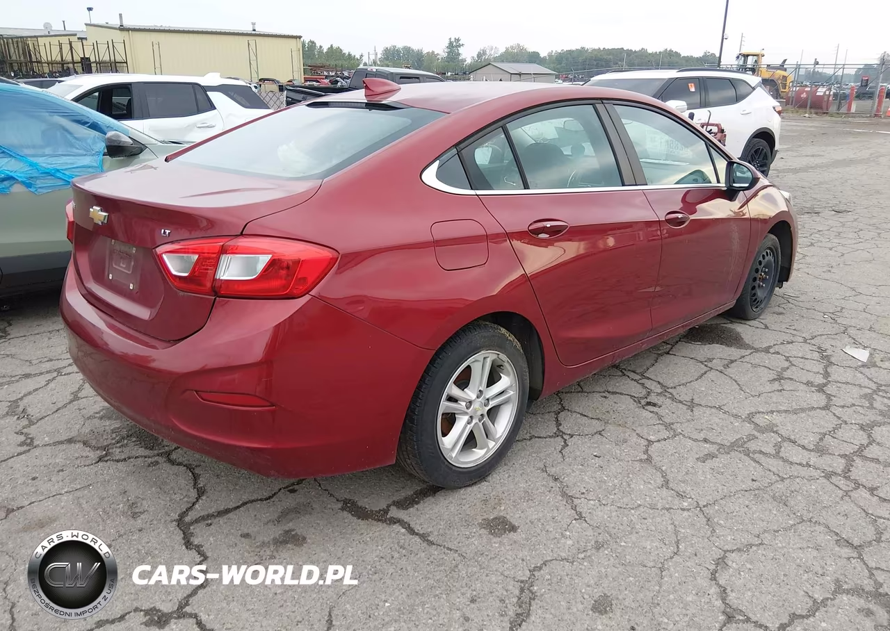 2017 Chevrolet Cruze Lt Auto VIN:1G1BE5SM8H7241582 - 4