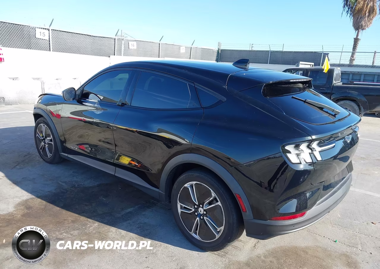 2022 Ford Mustang Mach-E Select VIN:3FMTK1RM6NMA05030 - 3