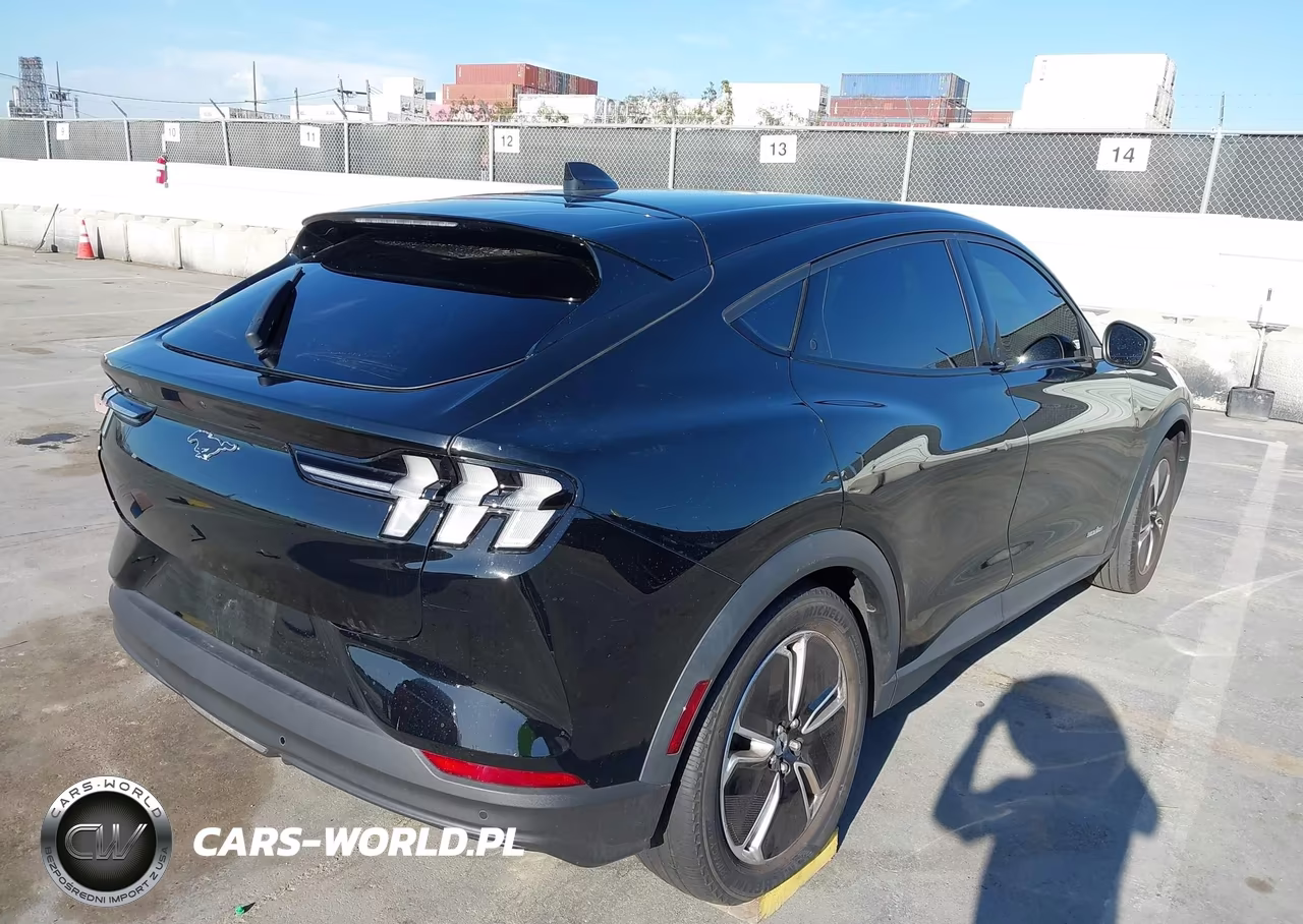 2022 Ford Mustang Mach-E Select VIN:3FMTK1RM6NMA05030 - 4