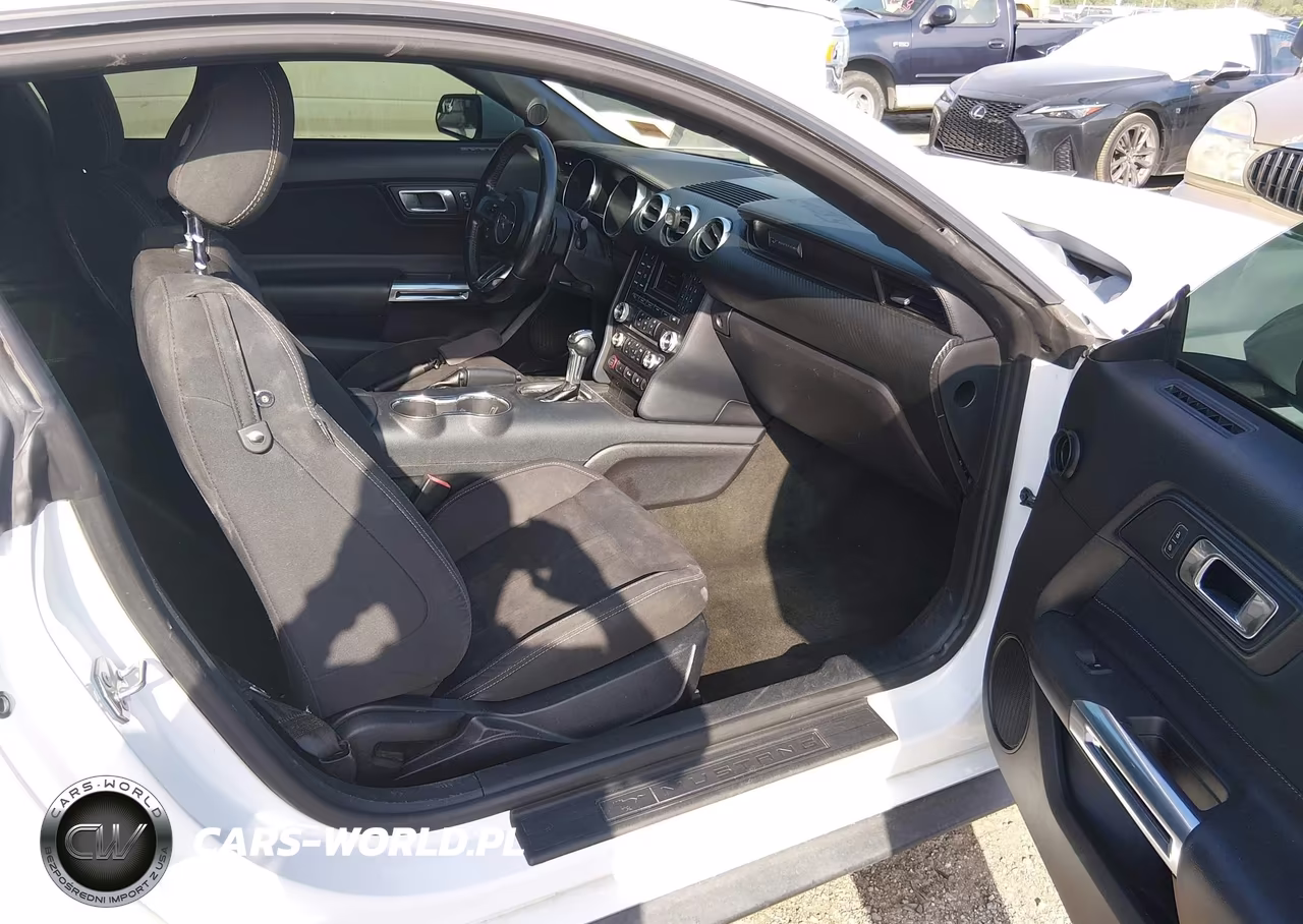 2018 Ford Mustang Ecoboost VIN:1FA6P8TH4J5163167 - 5