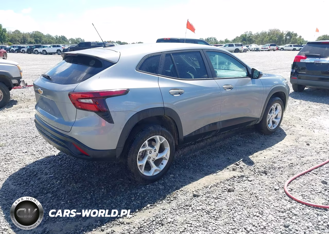 2025 Chevrolet Trax Fwd Ls VIN:KL77LFEP9SC301573 - 4