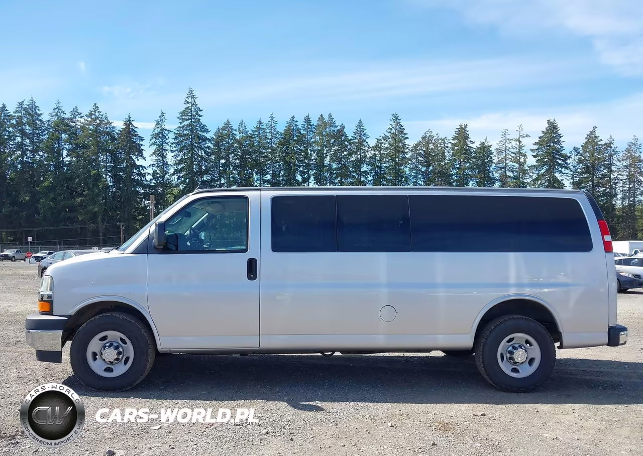 2017 Chevrolet Express 3500 Lt VIN:1GAZGPFF9H1291782 - 14
