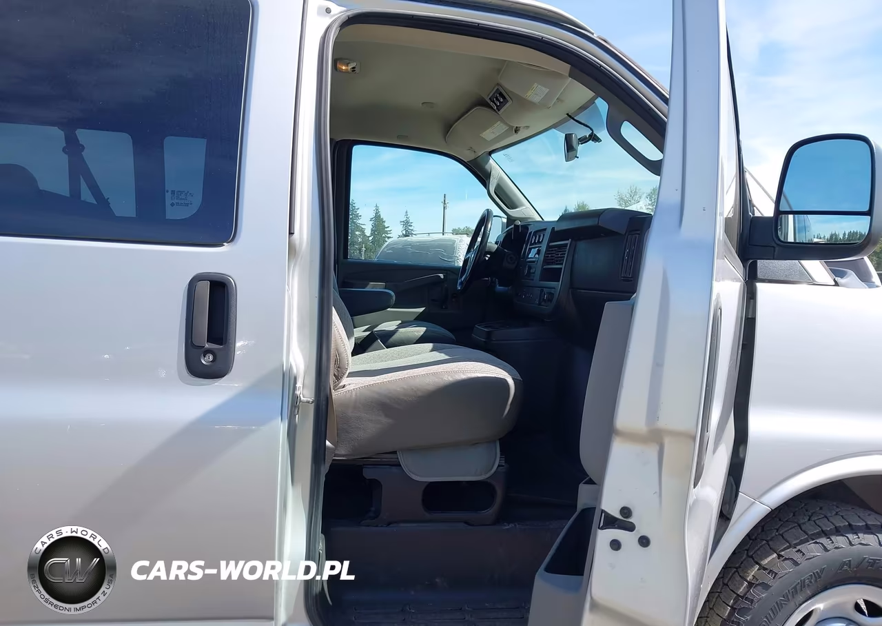 2017 Chevrolet Express 3500 Lt VIN:1GAZGPFF9H1291782 - 5