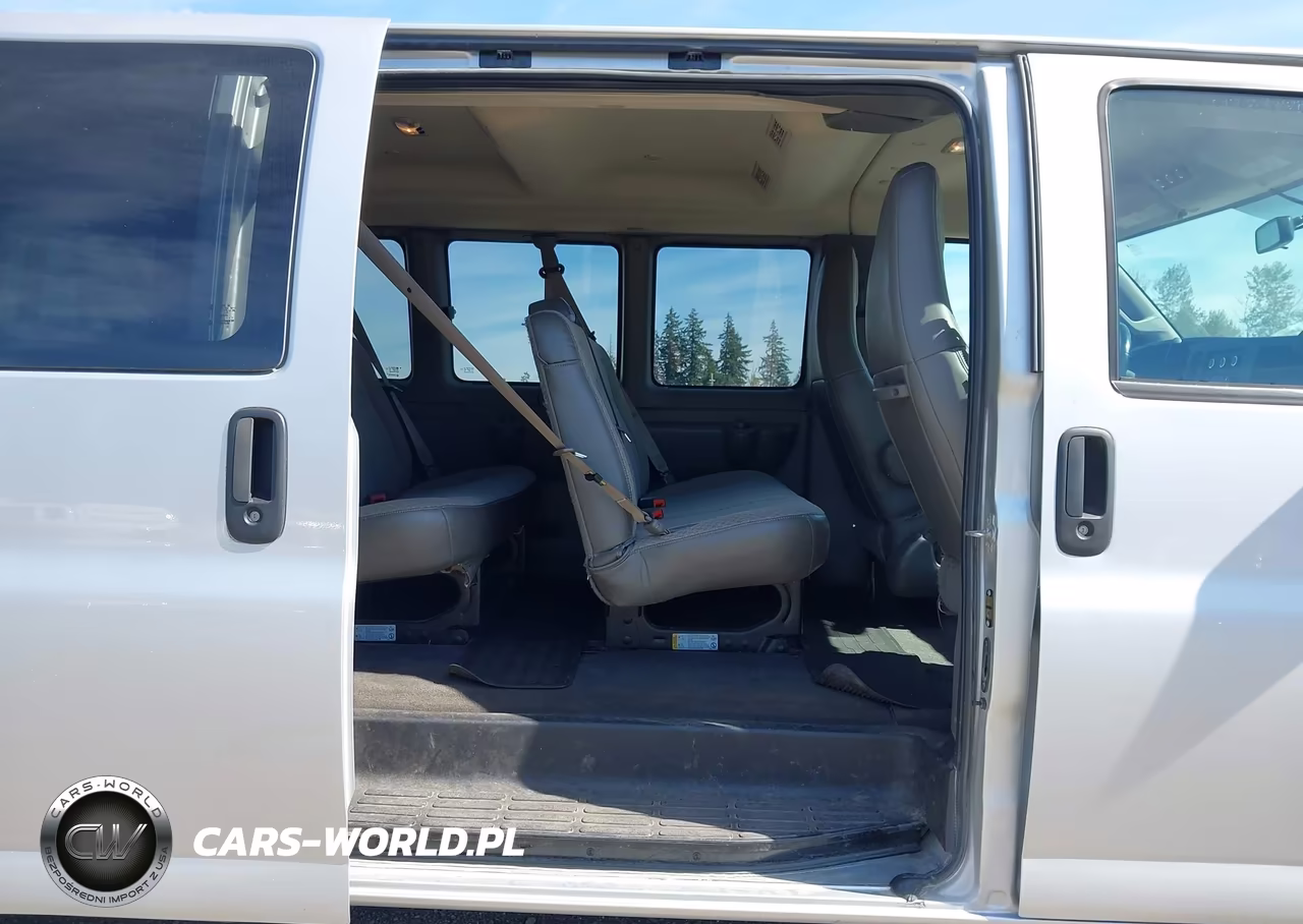 2017 Chevrolet Express 3500 Lt VIN:1GAZGPFF9H1291782 - 8