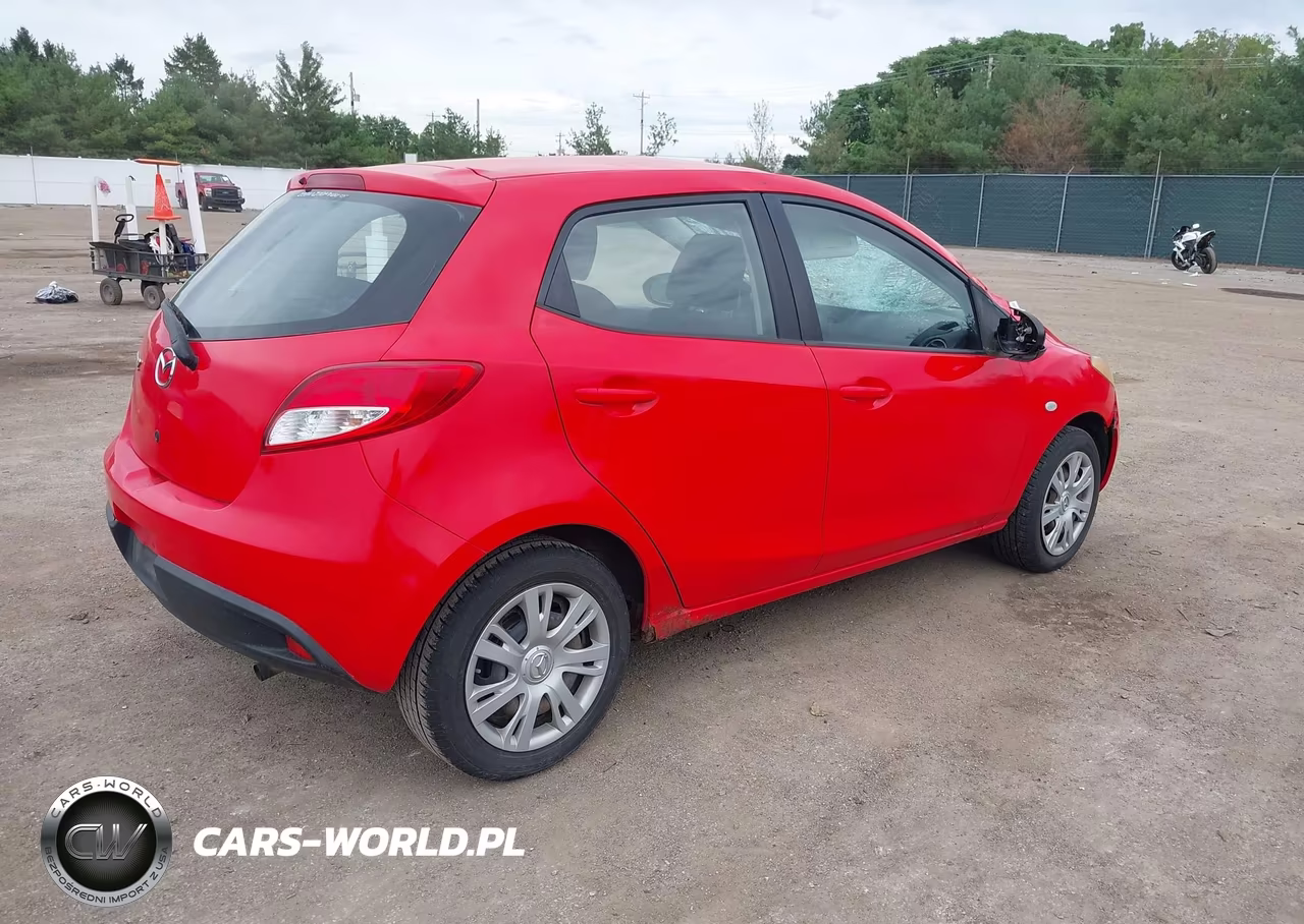 2011 Mazda Mazda2 Sport VIN:JM1DE1HY1B0105927 - 4