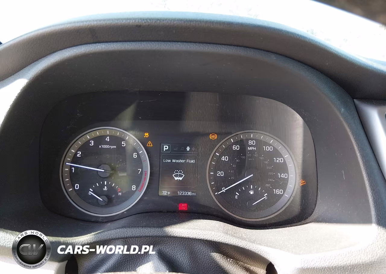 2017 Hyundai Tucson Sport VIN:KM8J3CA2XHU379876 - 7
