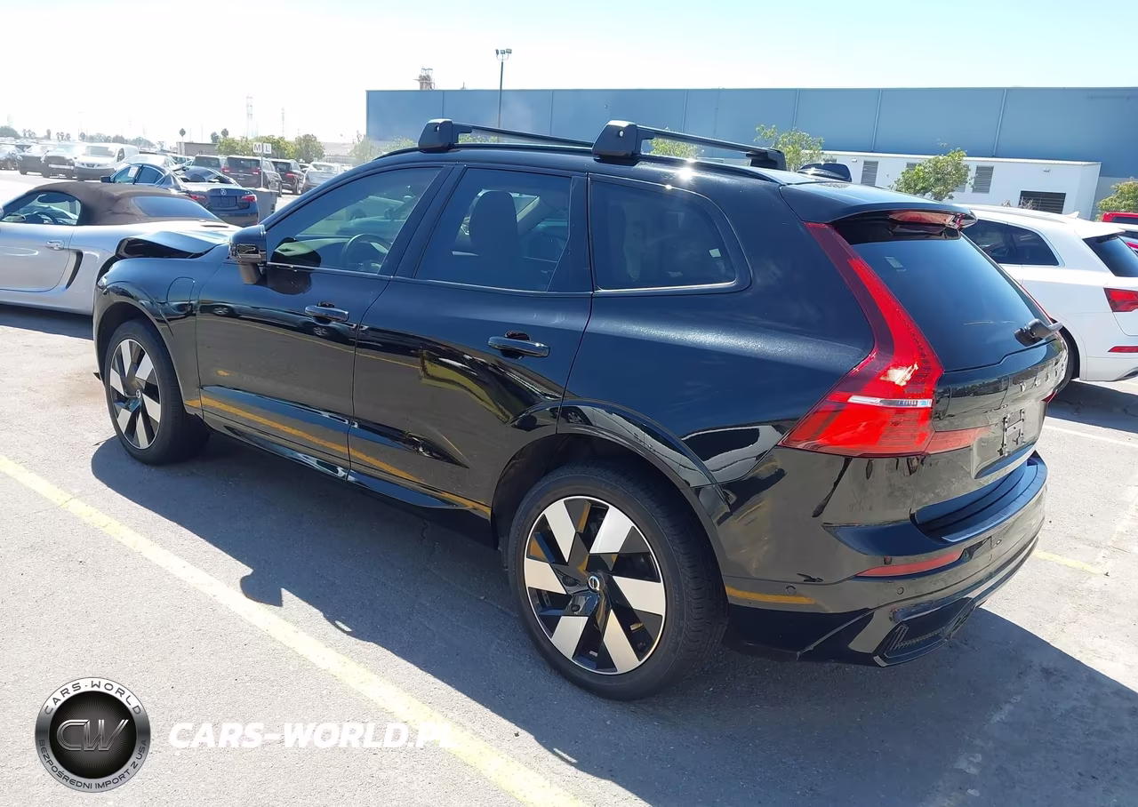 2024 Volvo Xc60 Recharge Plug-In Hybrid T8 Plus Dark Theme VIN:YV4H60DLXR1860725 - 3