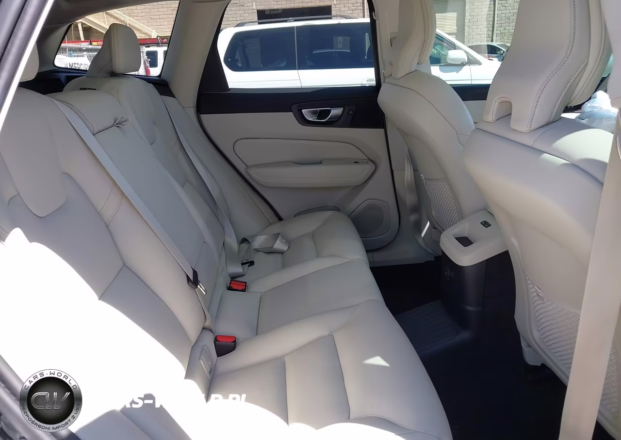 2024 Volvo Xc60 Recharge Plug-In Hybrid T8 Plus Dark Theme VIN:YV4H60DLXR1860725 - 8