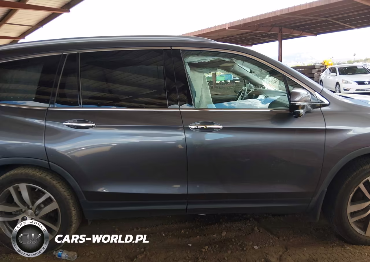 2017 Honda Pilot Touring VIN:5FNYF5H97HB004027 - 13
