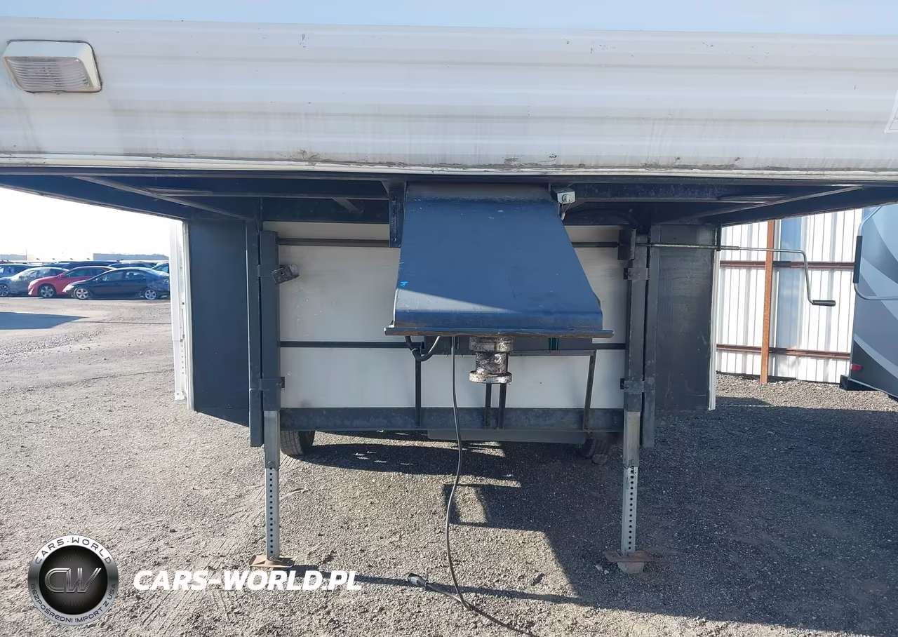 1997 Coachmen 5Th Wheel VIN:1TC3B0947VG004935 - 10