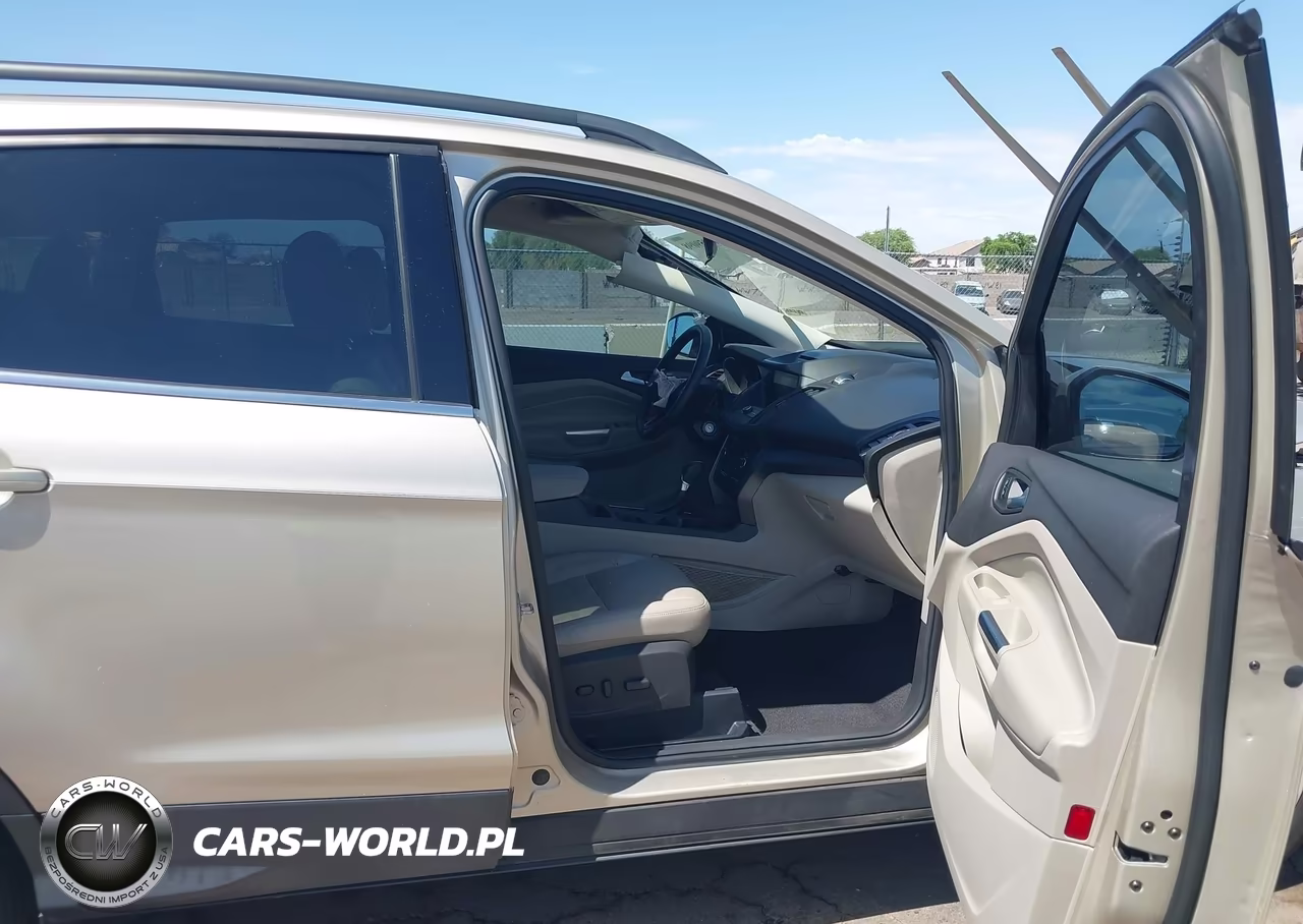 2017 Ford Escape Se VIN:1FMCU0G97HUE55014 - 5