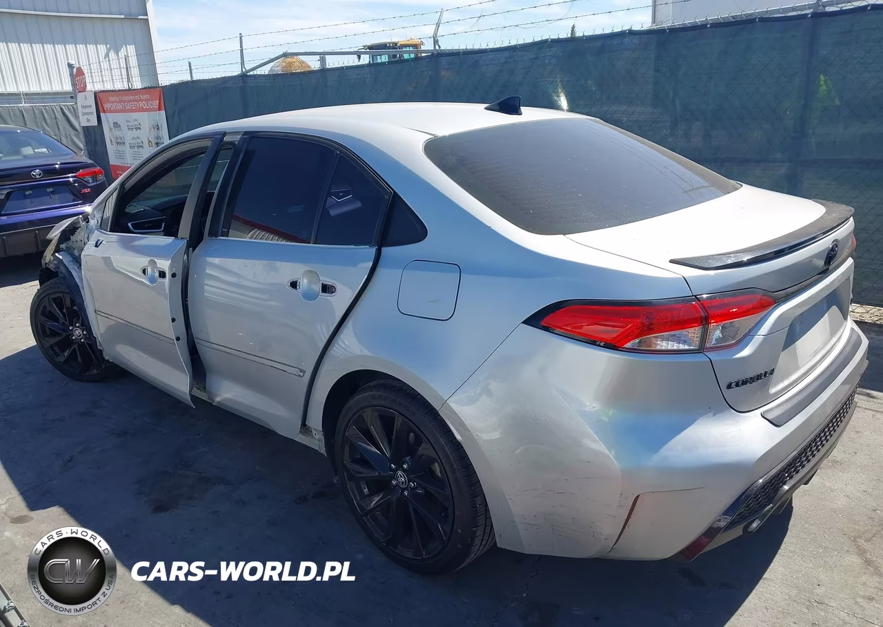 2020 Toyota Corolla Se Nightshade Edition VIN:5YFS4RCE1LP047945 - 3