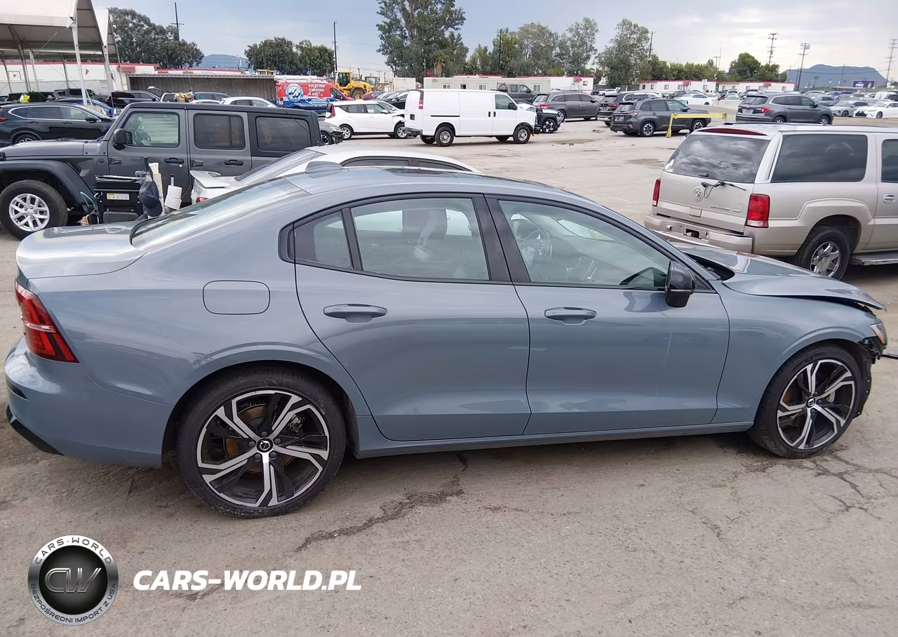 2024 Volvo S60 B5 Core Dark Theme VIN:7JRL12FK1RG321422 - 14