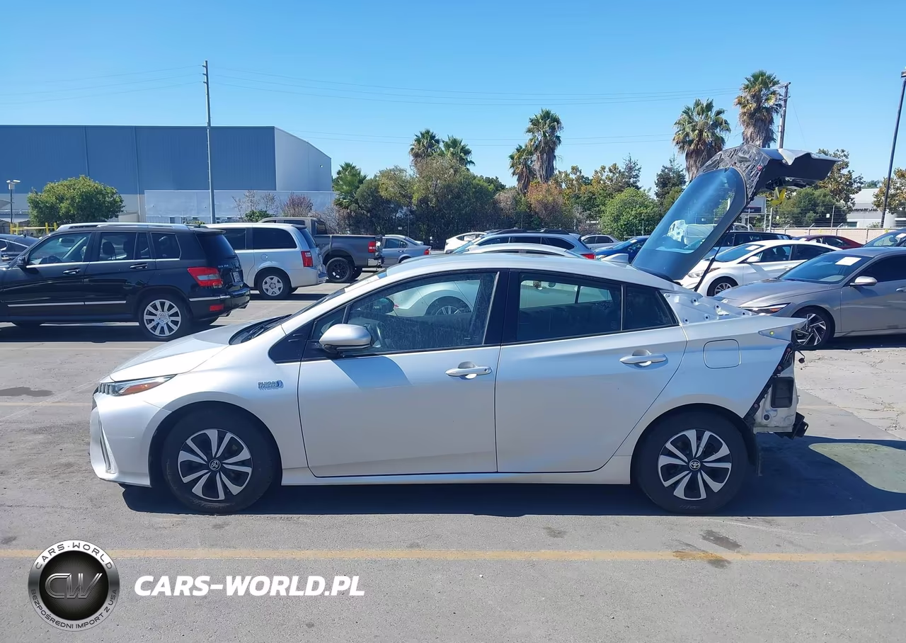 2017 Toyota Prius Prime Premium VIN:JTDKARFPXH3068122 - 15