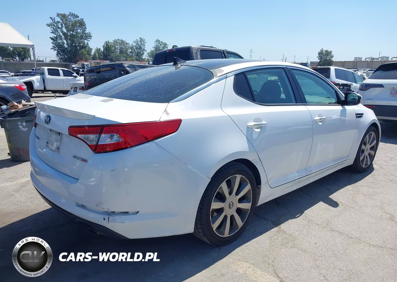 2013 Kia Optima Sx VIN:5XXGR4A62DG190614 - 4