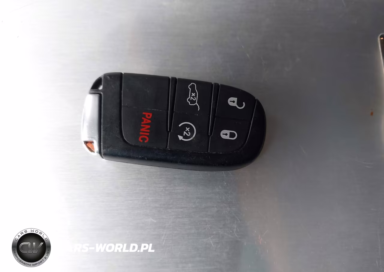 2018 Jeep Grand Cherokee Altitude 4X4 VIN:1C4RJFAG8JC120857 - 11