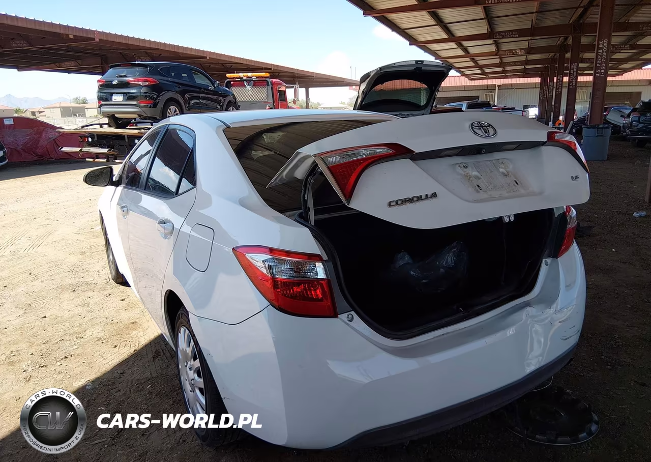 2015 Toyota Corolla Le VIN:5YFBURHE1FP239931 - 6