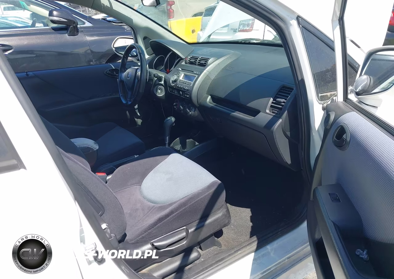 2007 Honda Fit Sport VIN:JHMGD38637S060588 - 5