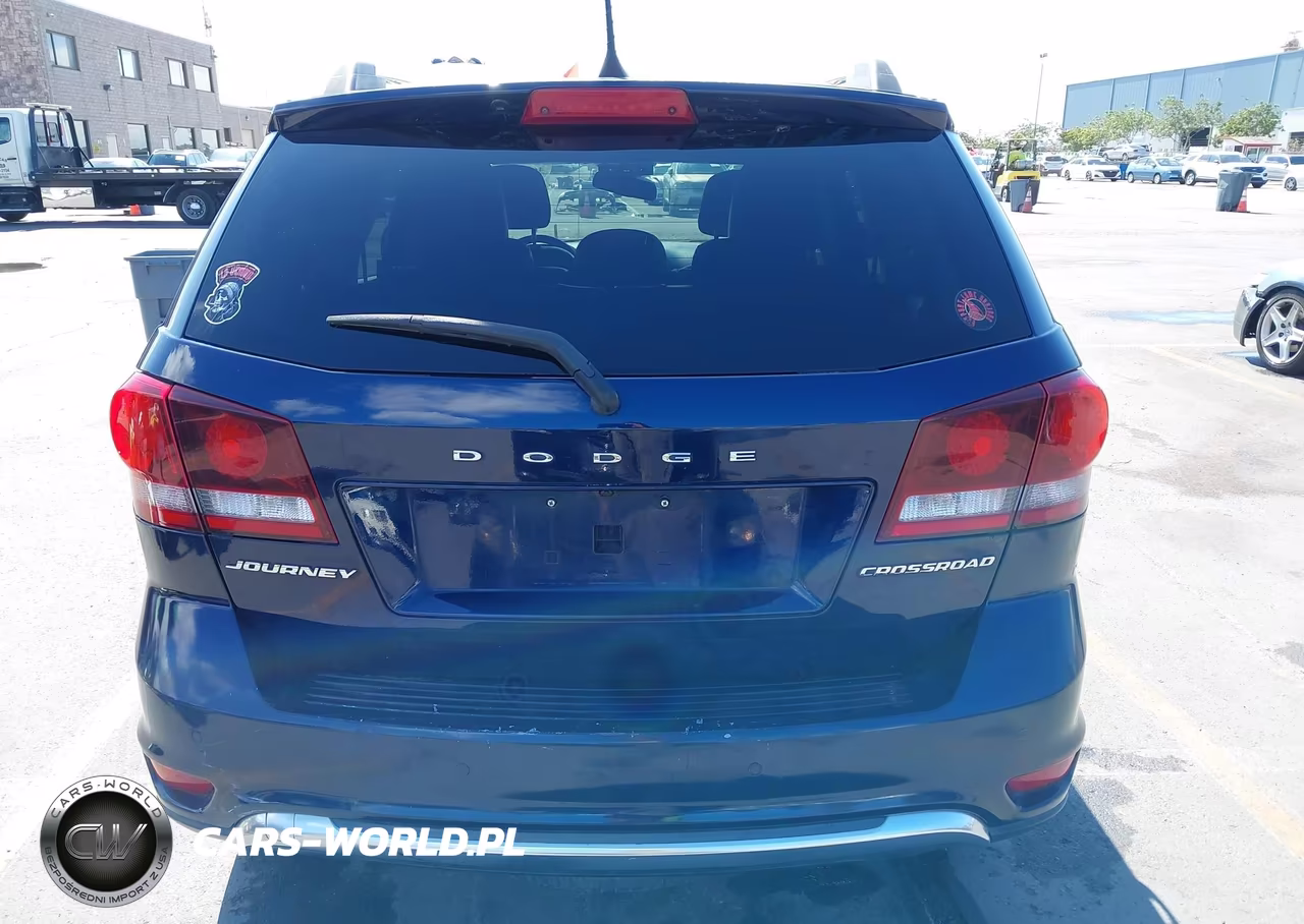 2020 Dodge Journey Crossroad VIN:3C4PDCGB2LT271645 - 16