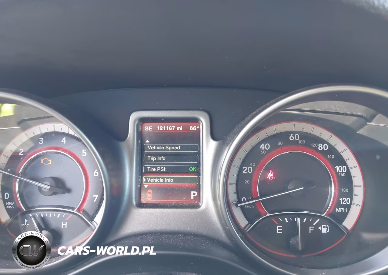 2020 Dodge Journey Crossroad VIN:3C4PDCGB2LT271645 - 7