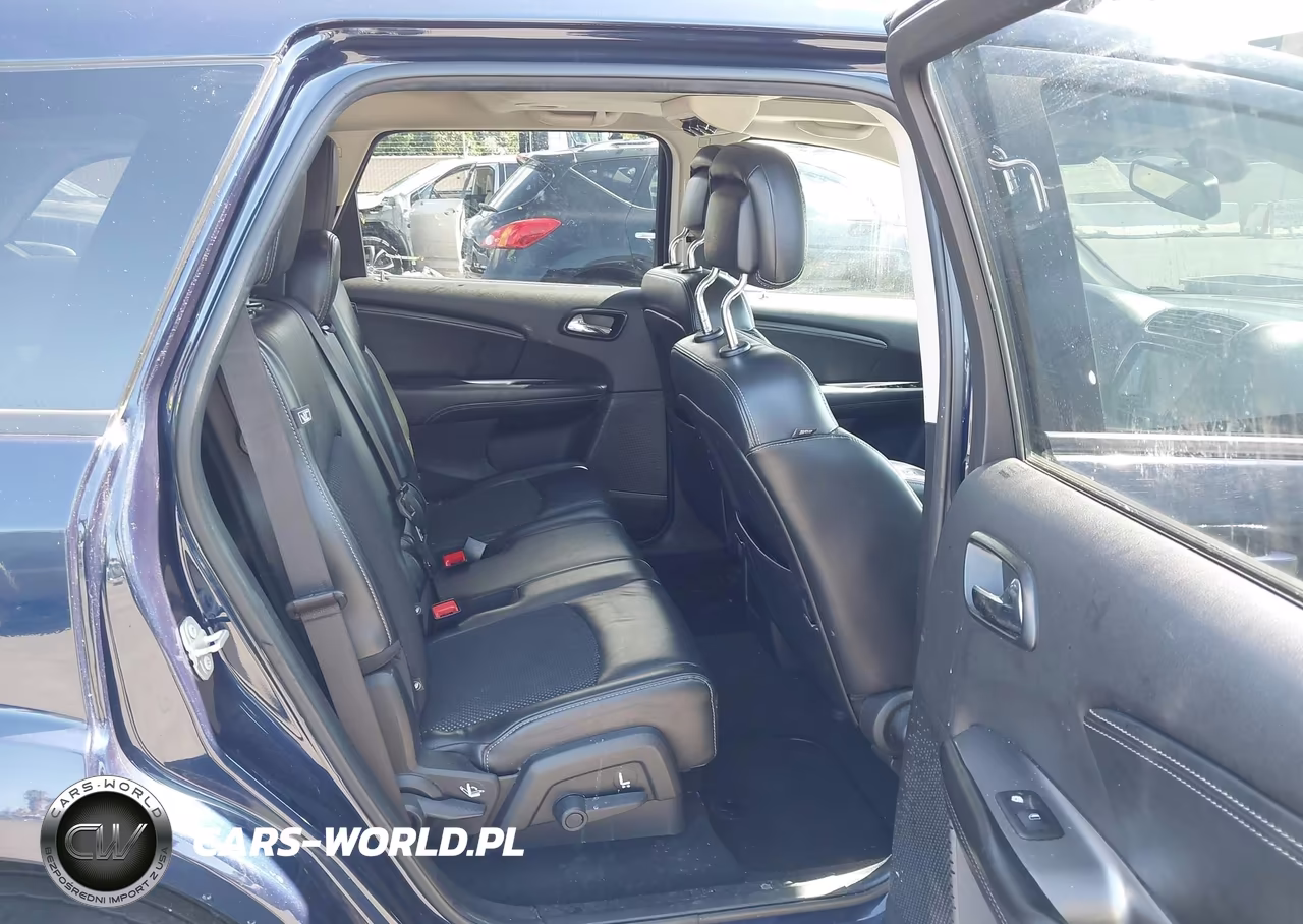 2020 Dodge Journey Crossroad VIN:3C4PDCGB2LT271645 - 8