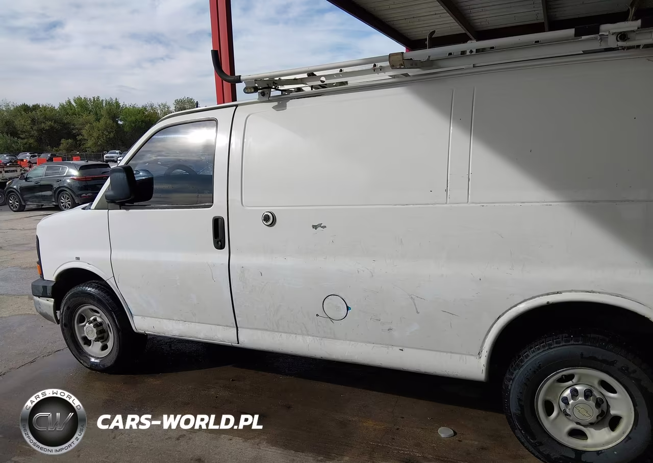 2014 Chevrolet Express 2500 Work Van VIN:1GCWGFCB7E1115184 - 15