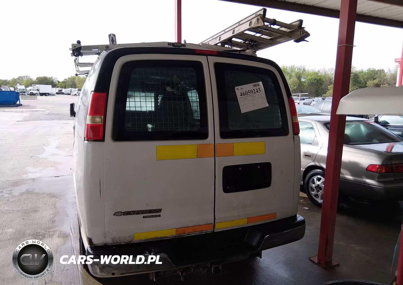 2014 Chevrolet Express 2500 Work Van VIN:1GCWGFCB7E1115184 - 17