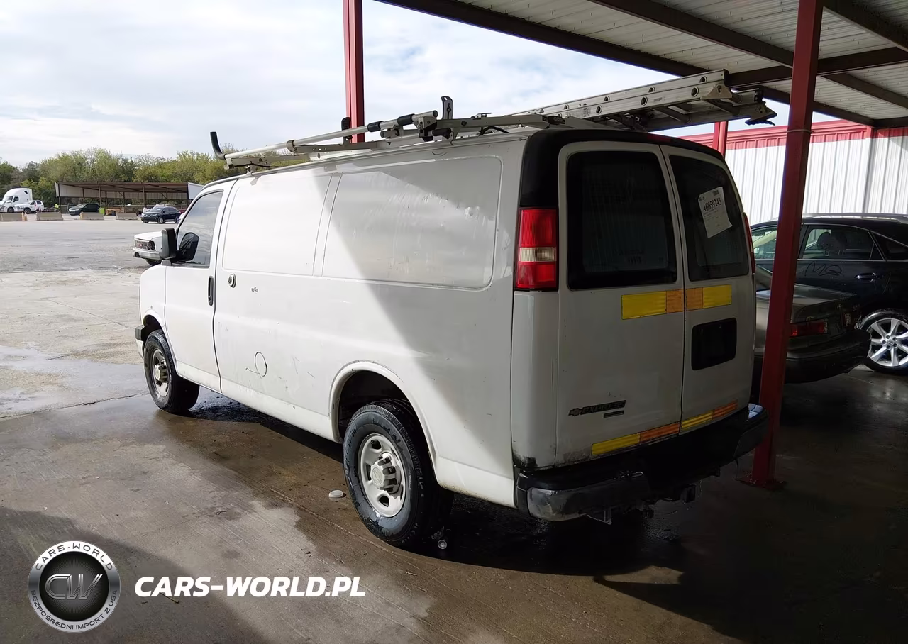 2014 Chevrolet Express 2500 Work Van VIN:1GCWGFCB7E1115184 - 3