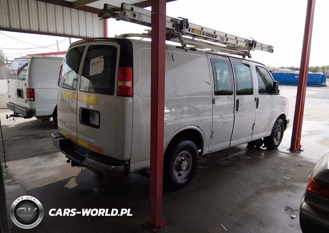 2014 Chevrolet Express 2500 Work Van VIN:1GCWGFCB7E1115184 - 4