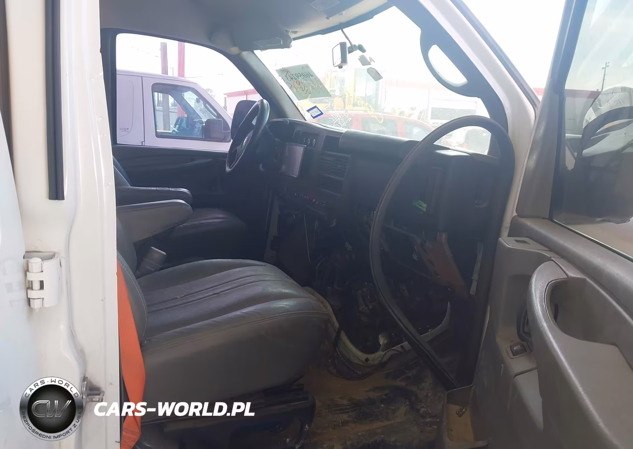 2014 Chevrolet Express 2500 Work Van VIN:1GCWGFCB7E1115184 - 5