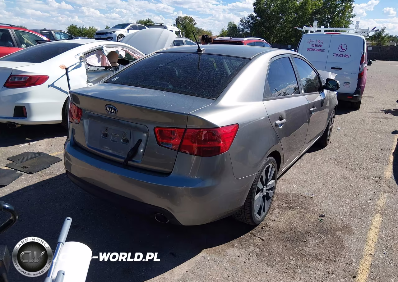 2011 Kia Forte Sx VIN:KNAFW4A30B5358162 - 4