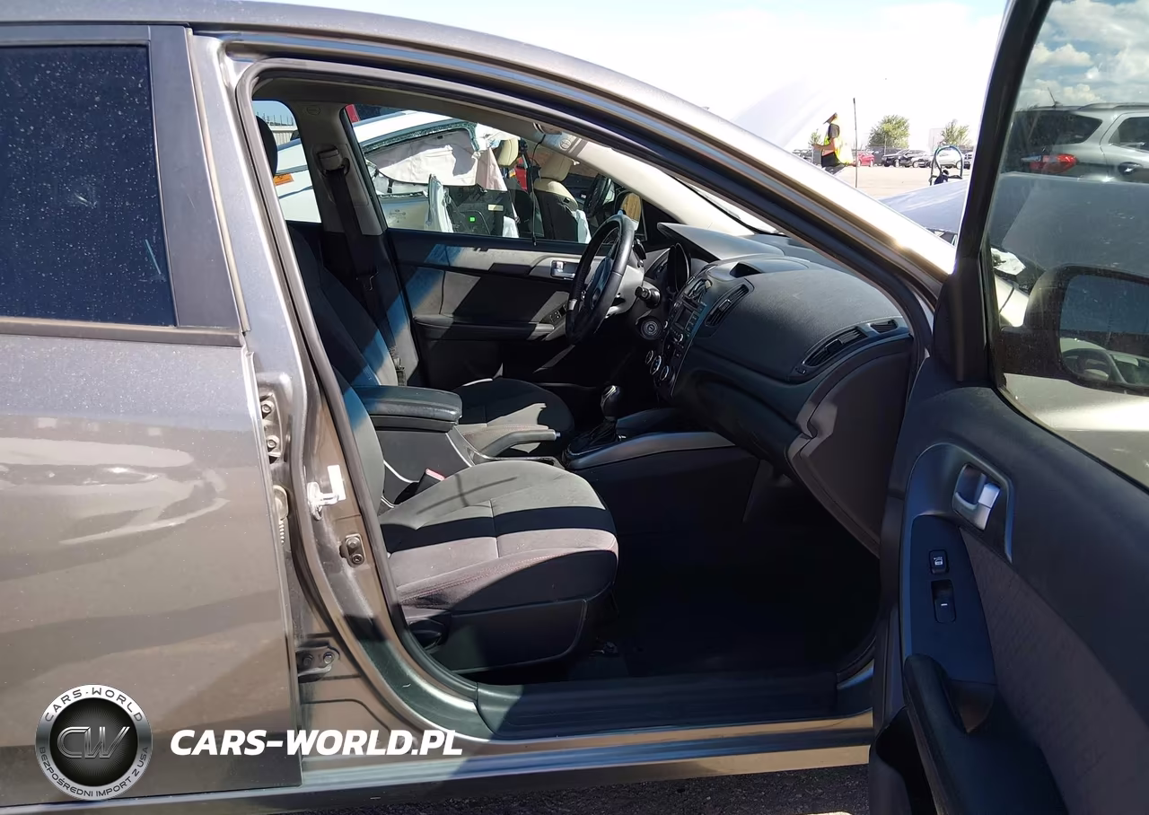 2011 Kia Forte Sx VIN:KNAFW4A30B5358162 - 5