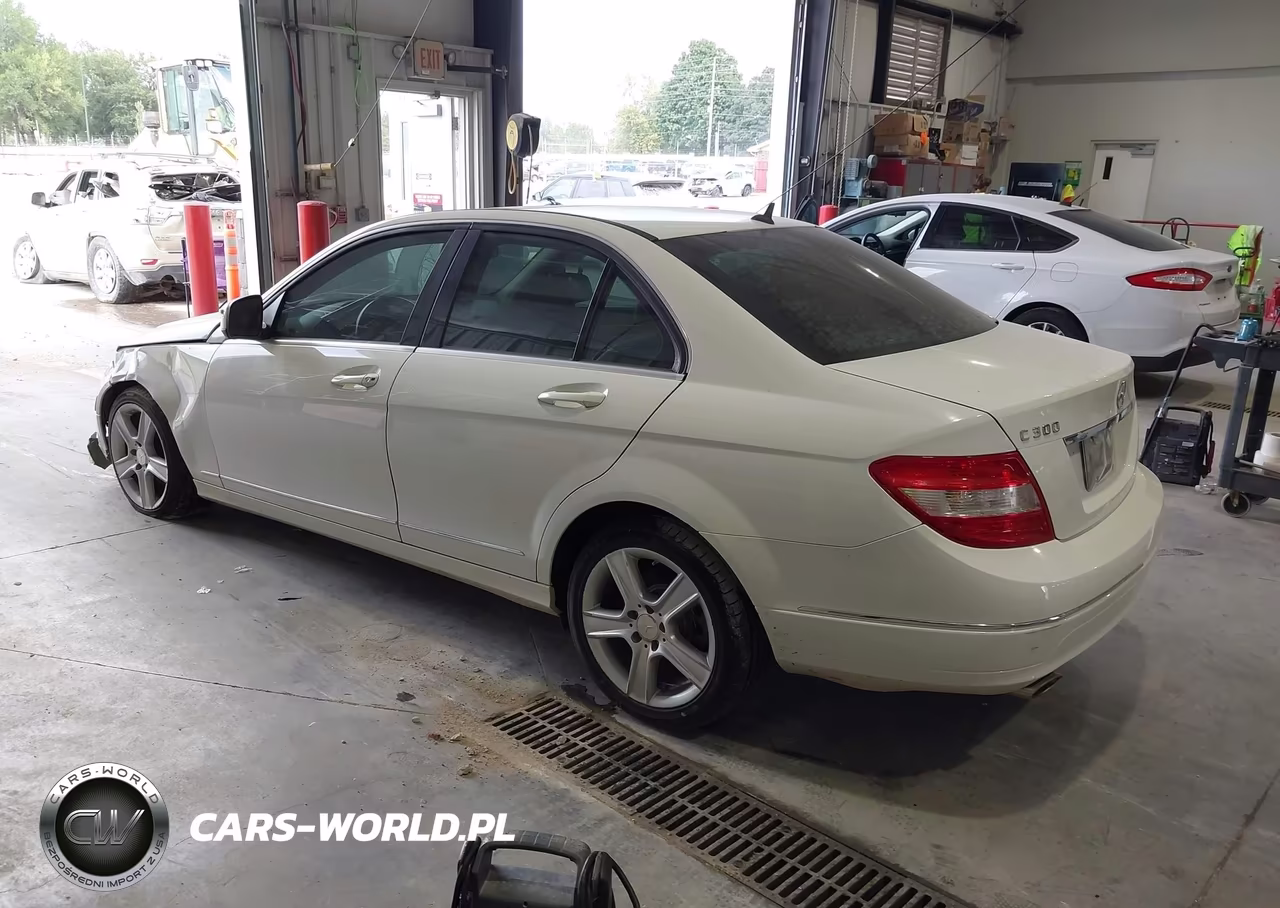 2009 Mercedes-Benz C 300 Luxury-Sport VIN:WDDGF54X79R066710 - 3