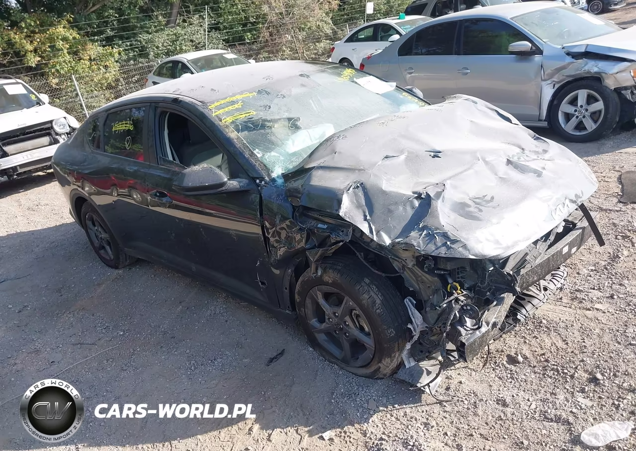 2025 Kia K4 Lxs VIN:3KPFT4DEXSE151226 - 1