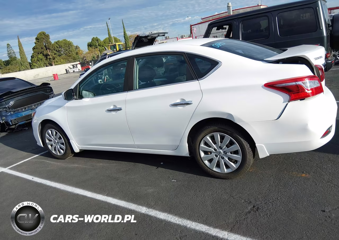 2018 Nissan Sentra S VIN:3N1AB7AP5JY345134 - 14