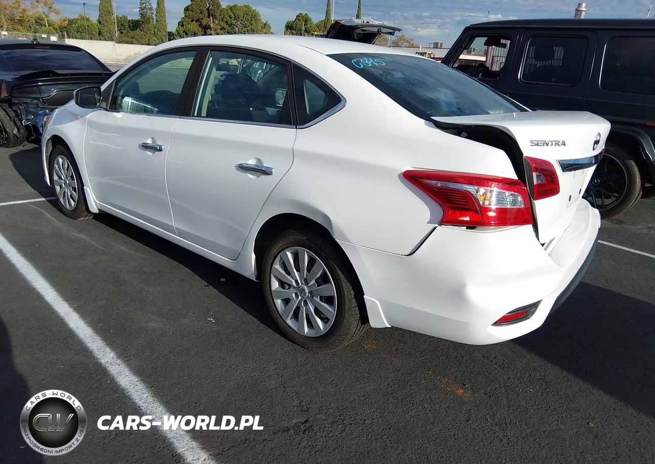 2018 Nissan Sentra S VIN:3N1AB7AP5JY345134 - 3