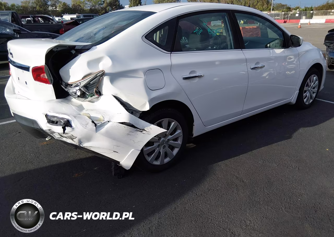 2018 Nissan Sentra S VIN:3N1AB7AP5JY345134 - 4