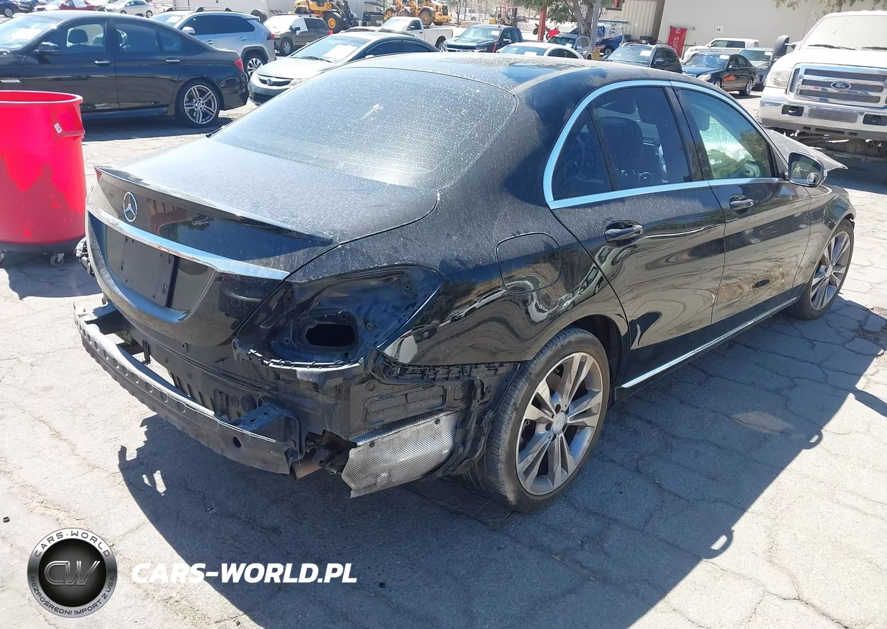 2015 Mercedes-Benz C 300 VIN:55SWF4JB4FU094182 - 4