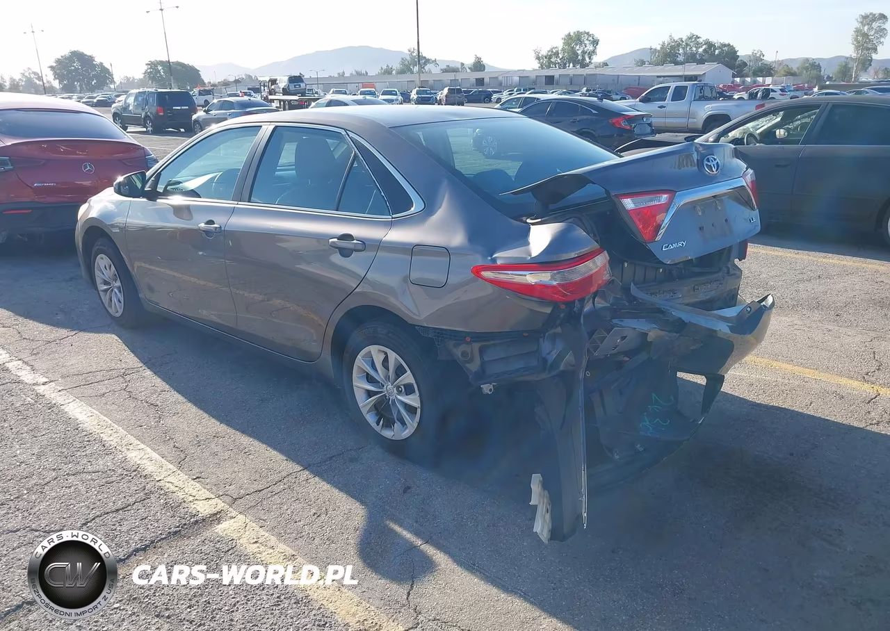 2017 Toyota Camry Le VIN:4T1BF1FK2HU789273 - 3
