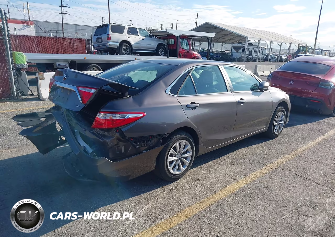2017 Toyota Camry Le VIN:4T1BF1FK2HU789273 - 4