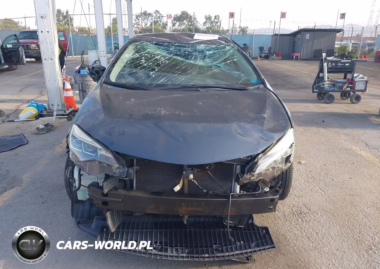 2018 Toyota Corolla Se VIN:5YFBURHE8JP765756 - 12