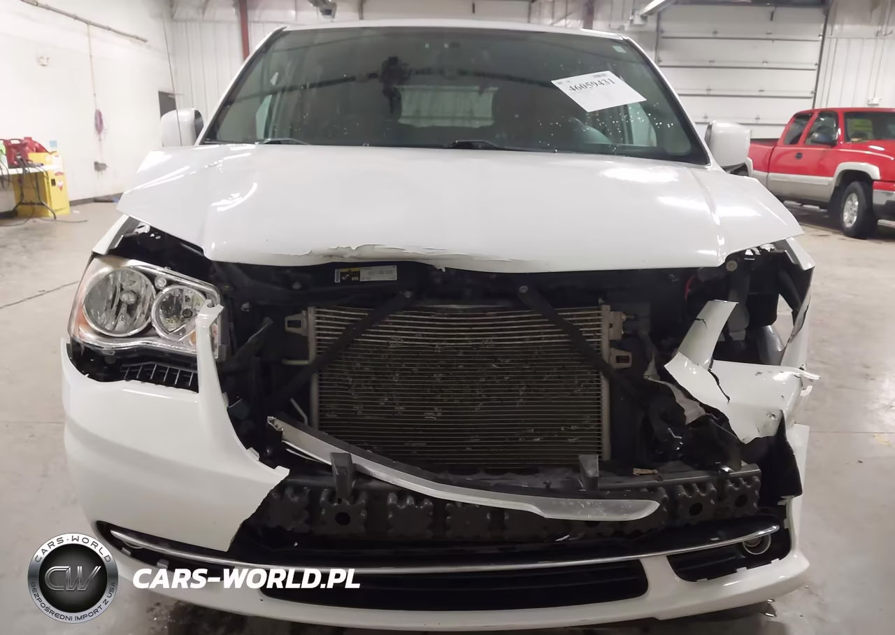 2016 Chrysler Town & Country Touring VIN:2C4RC1BG3GR282231 - 13