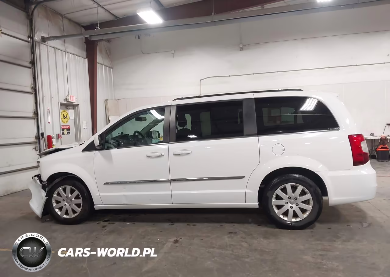2016 Chrysler Town & Country Touring VIN:2C4RC1BG3GR282231 - 15