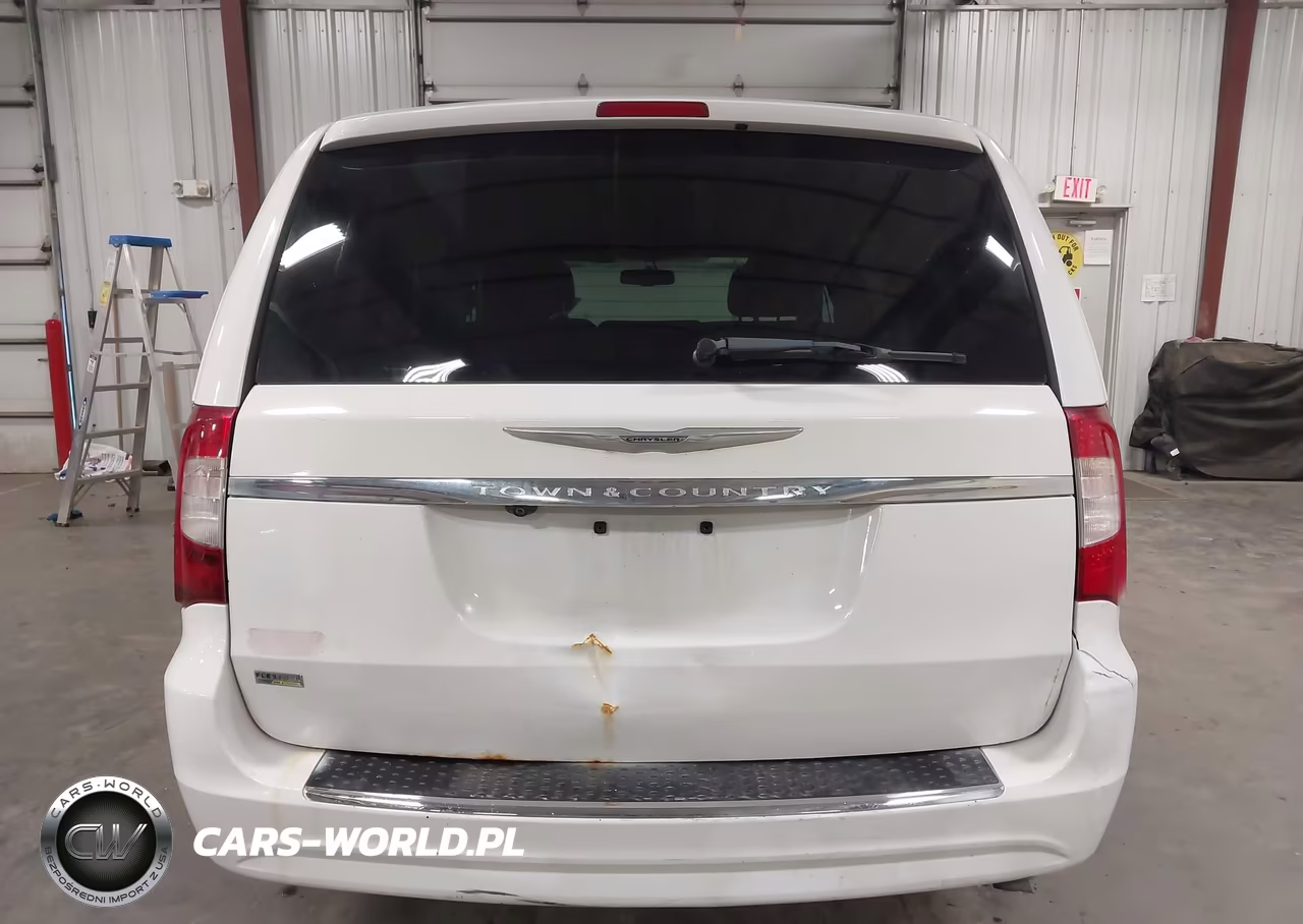 2016 Chrysler Town & Country Touring VIN:2C4RC1BG3GR282231 - 17
